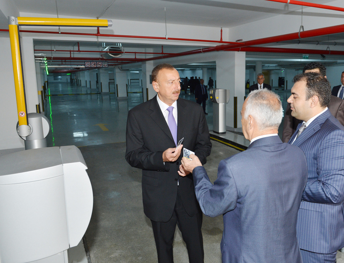 Prezident İlham Əliyev Bakıda yeraltı avtomobil dayanacağının açılışında iştirak edib (FOTO)