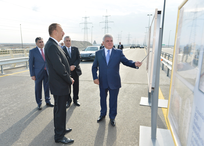 İlham Əliyev Zığ dairəsi - Heydər Əliyev Beynəlxalq Aeroportu avtomagistralının 13-cü km-liyindən Qala qəsəbəsinə gedən yolun açılışında iştirak edib (FOTO)