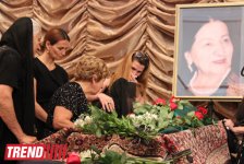 Şəfiqə Axundova son mənzilə alqışlarla yola salındı (FOTO)