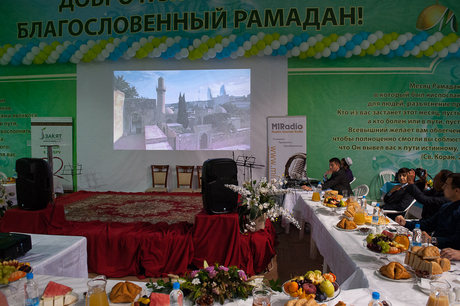 Moskvada Heydər Əliyev Fondunun vitse-prezidenti Leyla Əliyevanın adından iftar süfrəsi açılıb (FOTO)