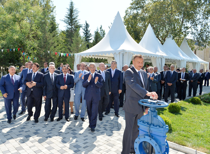 Prezident İlham Əliyev: Azərbaycan artıq dünya miqyasında güclü dövlət kimi tanınır (FOTO)
