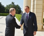 Prezident İlham Əliyevin Vladimir Putinlə təkbətək görüşü olub (FOTO)