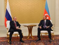Prezident İlham Əliyevin Vladimir Putinlə təkbətək görüşü olub (FOTO)