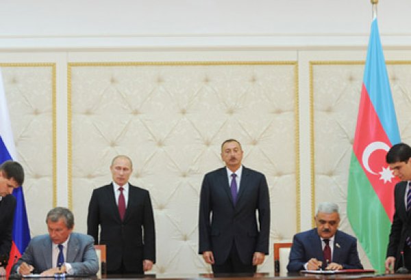 Azərbaycanla Rusiya arasında beş sənəd imzalanıb (FOTO)