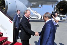 Rusiya Prezidenti Vladimir Putin Azərbaycana səfərə gəlib (FOTO)
