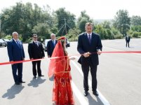 Azərbaycan Prezidenti İsmayıllıda avtomobil yolunun açılışında iştirak edib (FOTO)