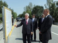 İlham Əliyev yenidən qurulan Qaraməryəm-İsmayıllı-Şəki avtomobil yolunun Qəbələ-Oğuz hissəsinin açılışında iştirak edib (FOTO)