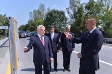 İlham Əliyev yenidən qurulan Qaraməryəm-İsmayıllı-Şəki avtomobil yolunun Qəbələ-Oğuz hissəsinin açılışında iştirak edib (FOTO)