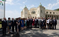 Prezident Qəbələdə Heydər Əliyev Konqres Mərkəzinin açılışında iştirak edib (FOTO)