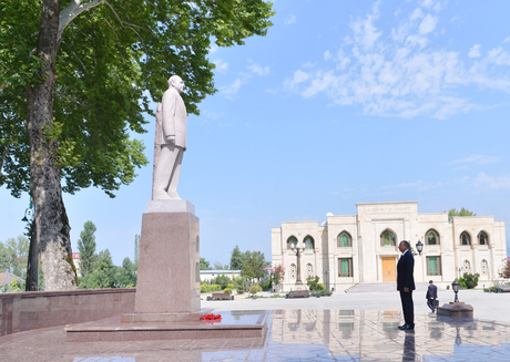 Prezident İlham Əliyev İsmayıllı rayonunda səfərdədir (FOTO)