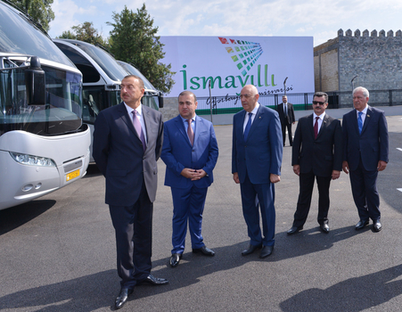 İlham Əliyev İsmayıllıda avtovağzalın açılışında iştirak edib (FOTO)