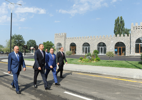 İlham Əliyev İsmayıllıda avtovağzalın açılışında iştirak edib (FOTO)