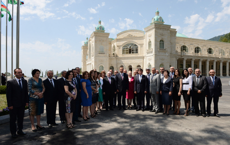 Prezident Qəbələdə Heydər Əliyev Konqres Mərkəzinin açılışında iştirak edib (FOTO)