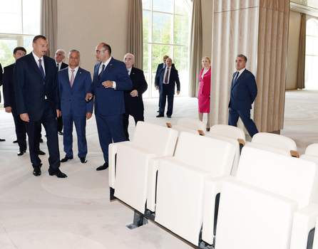 Prezident Qəbələdə Heydər Əliyev Konqres Mərkəzinin açılışında iştirak edib (FOTO)