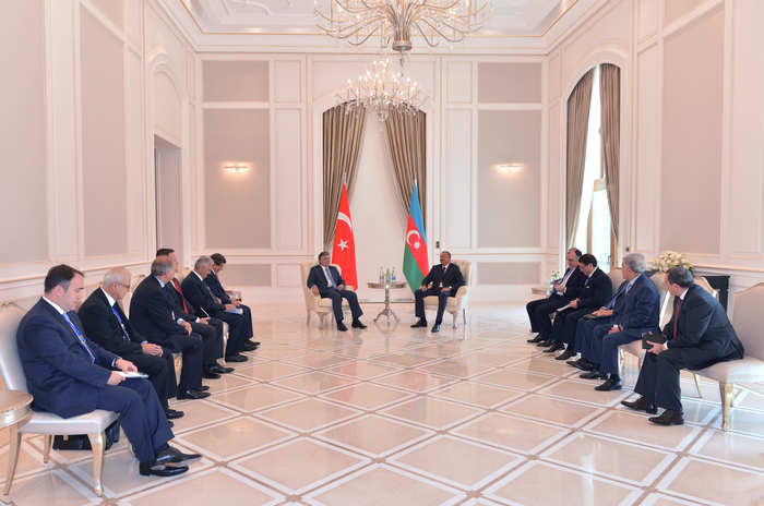 İlham Əliyev Qəbələdə türkiyəli və qırğızıstanlı həmkarları ilə görüşüb (FOTO)