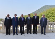 Prezident İlham Əliyev: Türk dünyasının turizm potensialı haqqında birgə sərgi keçirilməlidir (ƏLAVƏ OLUNUB)(FOTO)
