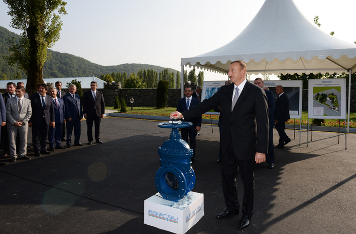 Prezident İlham Əliyev Qax şəhərinin su təchizatı və kanalizasiya sistemləri kompleksinin istifadəyə verilməsi mərasimində iştirak edib (FOTO)