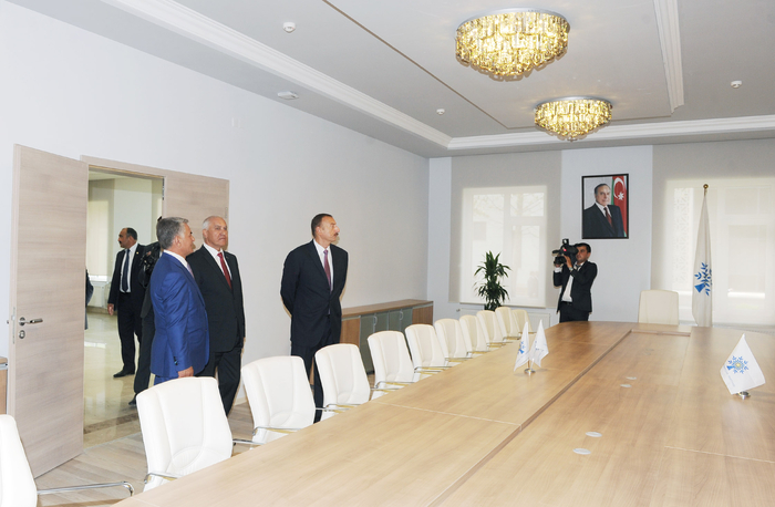 Biləsuvarda Yeni Azərbaycan Partiyası rayon təşkilatının yeni inzibati binası açılıb (FOTO)