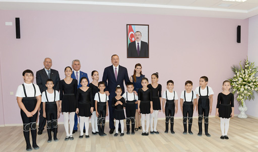 Prezident İlham Əliyev Biləsuvarda Heydər Əliyev Mərkəzinin açılışında iştirak edib (FOTO)
