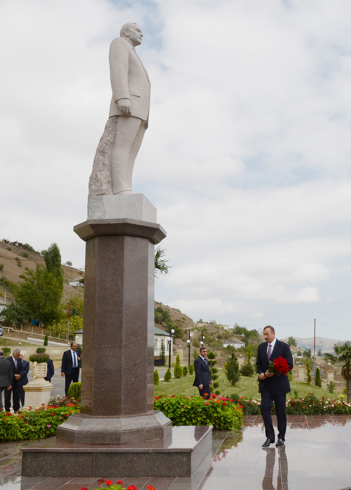 Azərbaycan Prezidenti Yardımlı rayonuna gəlib (FOTO)
