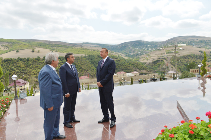 Azərbaycan Prezidenti Yardımlı rayonuna gəlib (FOTO)