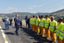 İlham Əliyev Yardımlı-Deman-Arvana avtomobil yolunun 20 kilometrlik hissəsinin açılışında iştirak edib (FOTO)