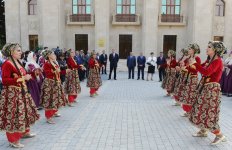 İlham Əliyev: Azərbaycan dövləti çox güclü əsaslar – tarixi, mədəni əsaslar, mənəvi dəyərlər üzərində qurulub (FOTO)