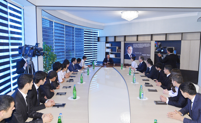 Prezident İlham Əliyev: Biz dünyada gedən bütün yenilikləri Azərbaycanda tətbiq etməliyik (FOTO)