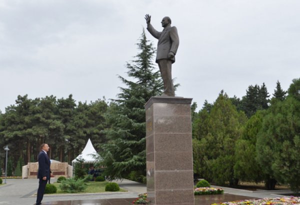 Prezident İlham Əliyev Naftalan şəhərinə gəlib