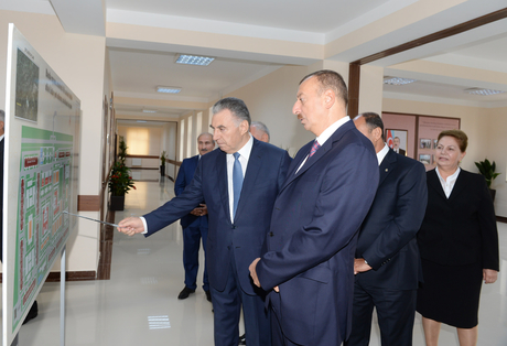 Prezident İlham Əliyev Bərdədə 866 məcburi köçkün ailəsi üçün yeni salınmış məhəllə ilə tanış olub (FOTO)