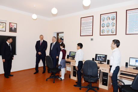 Prezident İlham Əliyev Bərdədə 866 məcburi köçkün ailəsi üçün yeni salınmış məhəllə ilə tanış olub (FOTO)