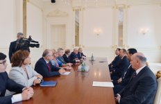 İlham Əliyev Azərbaycanda prezident seçkilərinin müşahidəsi üzrə AŞ PA-nın Xüsusi Komitəsinin Seçkiqabağı Missiyasının üzvlərini qəbul edib