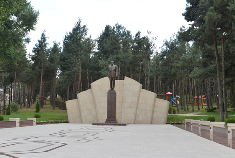 Prezident İlham Əliyev Gədəbəy rayonuna səfərə gəlib (FOTO)