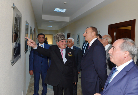 İlham Əliyev Gədəbəy Aşıq Musiqisi Məktəbinin açılışında iştirak edib (FOTO)