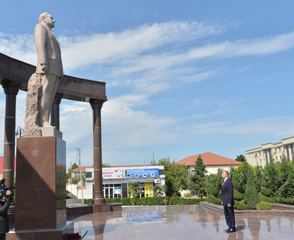 Prezident İlham Əliyev Şəmkir rayonuna səfərə gəlib
