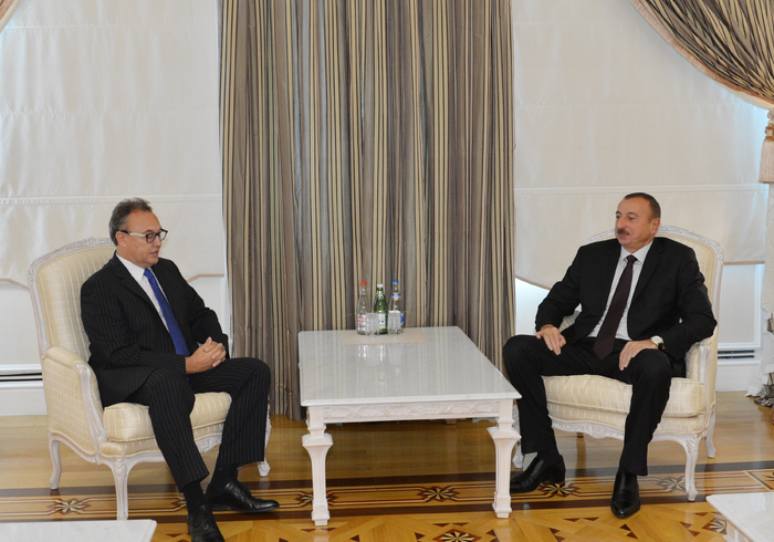 İlham Əliyev Litvanın Azərbaycandakı səfiri Arturas Zurauskası diplomatik fəaliyyətinin başa çatması ilə əlaqədar qəbul edib