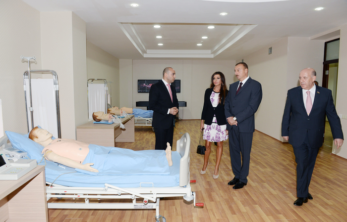 Prezident İlham Əliyev və xanımı Azərbaycan Tibb Universitetinin Tədris-Cərrahiyyə Klinikasının açılışında iştirak ediblər (FOTO)