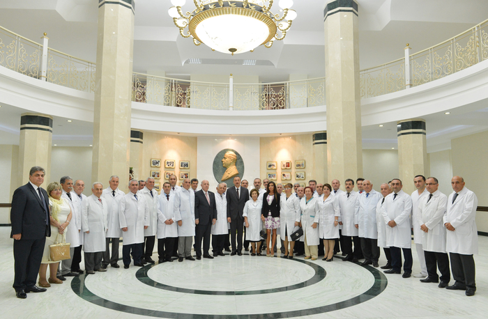 Prezident İlham Əliyev və xanımı Azərbaycan Tibb Universitetinin Tədris-Cərrahiyyə Klinikasının açılışında iştirak ediblər (FOTO)