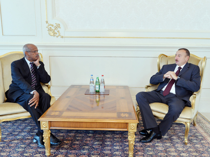 İlham Əliyev Sudanın və Britaniyanın Azərbaycandakı səfirlərinin etimadnamələrini qəbul edib (FOTO)