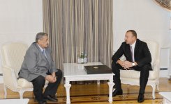 Prezident xalq artisti Arif Məlikova "Heydər Əliyev" ordeni təqdim edib (ƏLAVƏ OLUNUB) (FOTO)
