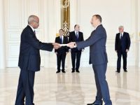 İlham Əliyev Sudanın və Britaniyanın Azərbaycandakı səfirlərinin etimadnamələrini qəbul edib (FOTO)