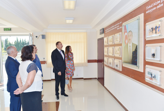 Azərbaycan Prezidenti və xanımı Bakının bəzi orta məktəblərinin binalarının əsaslı yenidənqurmadan sonrakı vəziyyəti ilə tanış olublar (FOTO)