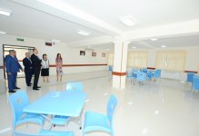 Azərbaycan Prezidenti və xanımı Bakının bəzi orta məktəblərinin binalarının əsaslı yenidənqurmadan sonrakı vəziyyəti ilə tanış olublar (FOTO)