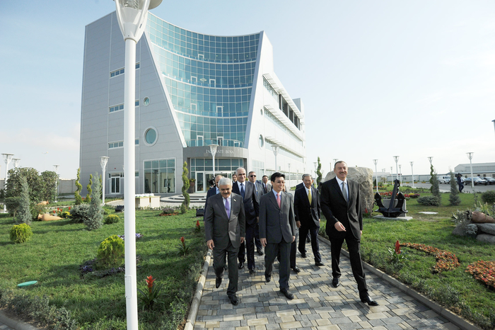 Prezident İlham Əliyev: Azərbaycanın uğurlu neft-qaz siyasəti artıq nəinki bölgə ölkələrində, eyni zamanda, Avropa qitəsində enerji məsələlərinin həllinə də öz töhfəsini verəcək (FOTO)