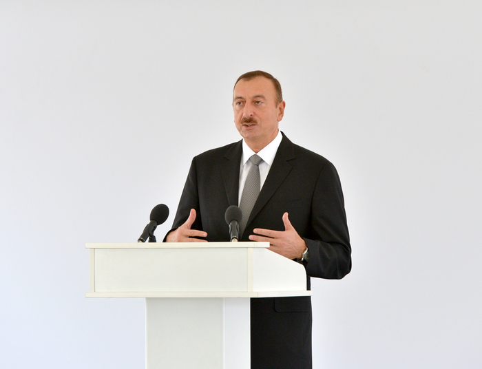 Prezident İlham Əliyev: Azərbaycanın uğurlu neft-qaz siyasəti artıq nəinki bölgə ölkələrində, eyni zamanda, Avropa qitəsində enerji məsələlərinin həllinə də öz töhfəsini verəcək (FOTO)