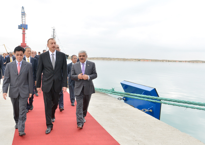 Prezident İlham Əliyev: Azərbaycanın uğurlu neft-qaz siyasəti artıq nəinki bölgə ölkələrində, eyni zamanda, Avropa qitəsində enerji məsələlərinin həllinə də öz töhfəsini verəcək (FOTO)