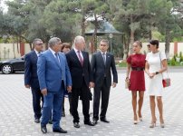 Mehriban Əliyeva Bakının Xəzər rayonunda körpələr evi-uşaq bağçalarının və poliklinikanın açılışında iştirak edib (ƏLAVƏ OLUNUB-2) (FOTO)