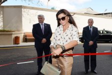 Mehriban Əliyeva Bakıda internat məktəblərinin məzunu olan gənclər üçün yaşayış binasının və uşaq bağçalarının açılışında iştirak edib (FOTO) (ƏLAVƏ OLUNUB)