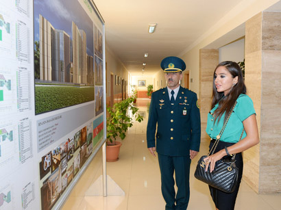 Heydər Əliyev Fondunun vitse-prezidenti Leyla Əliyeva Dövlət Sərhəd Xidmətinin xüsusi məktəbi ilə tanış olub (FOTO)
