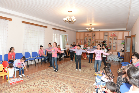 Heydər Əliyev Fondunun vitse-prezidenti Leyla Əliyeva Bakıdakı bir sıra uşaq evlərində olub (FOTO)